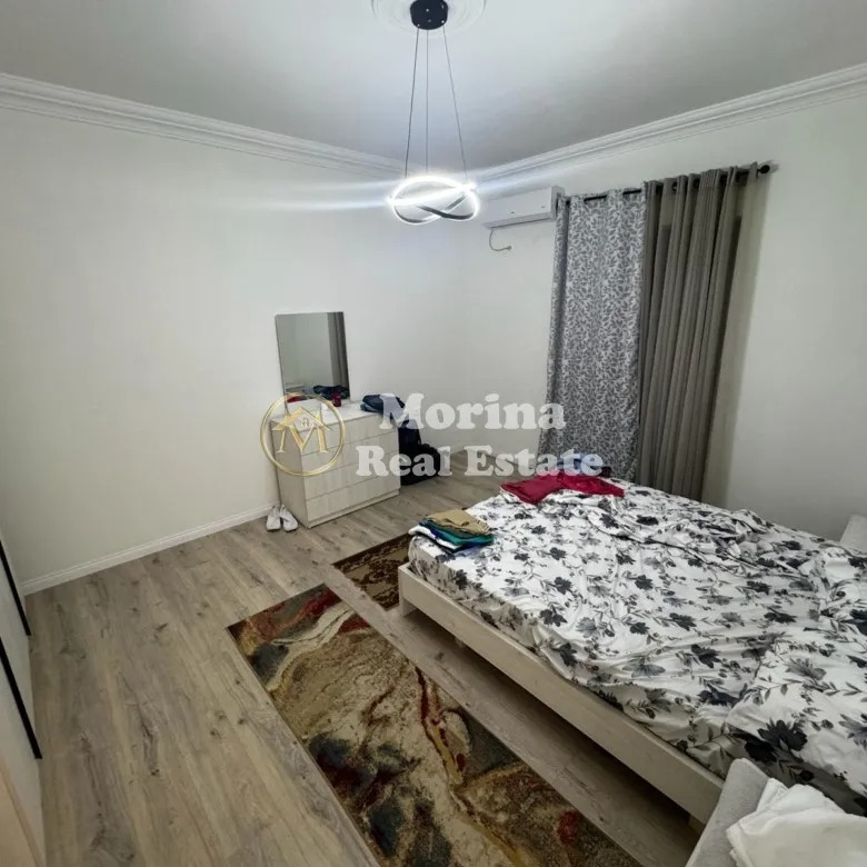Tirane, jepet me qera apartament 2+1 , 100 m² 630 € (Sauk)