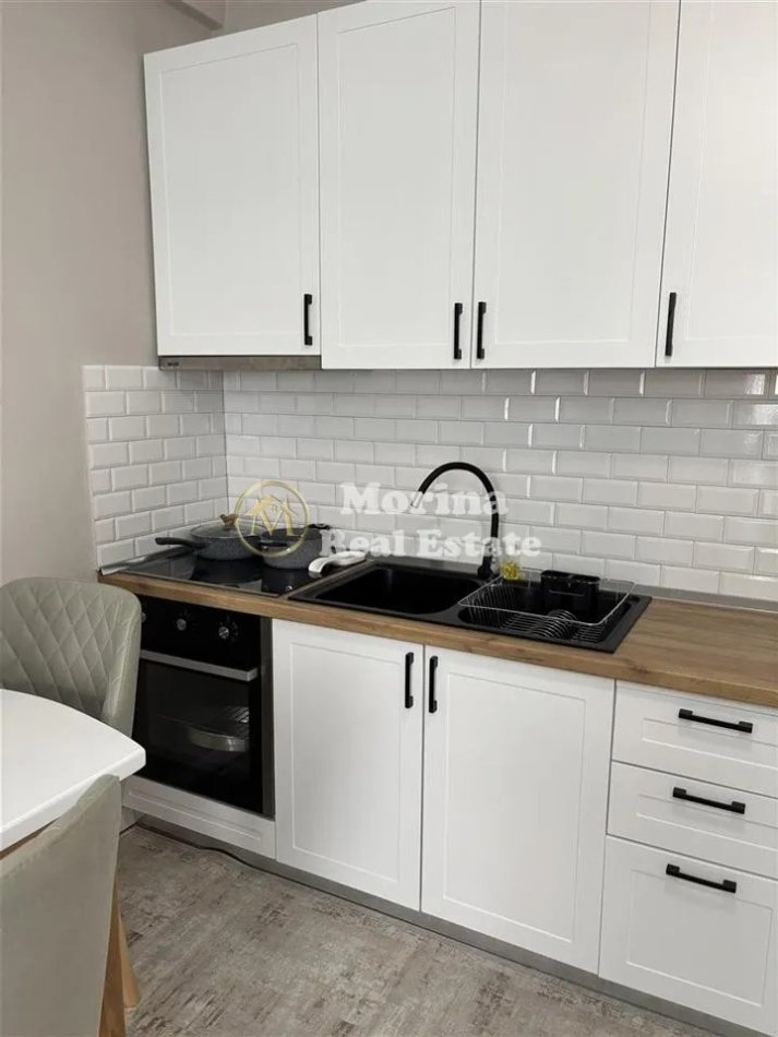 Tirane, jepet me qera apartament 1+1+Aneks Kati 1, 74 m² 550 € (Astir)