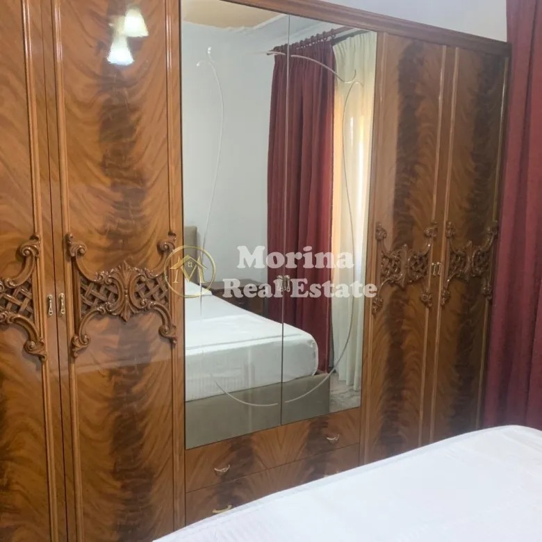 Tirane, jepet me qera apartament 2+1 Kati 6, 113 m² 900 € (Bulevardi Zogu 1)