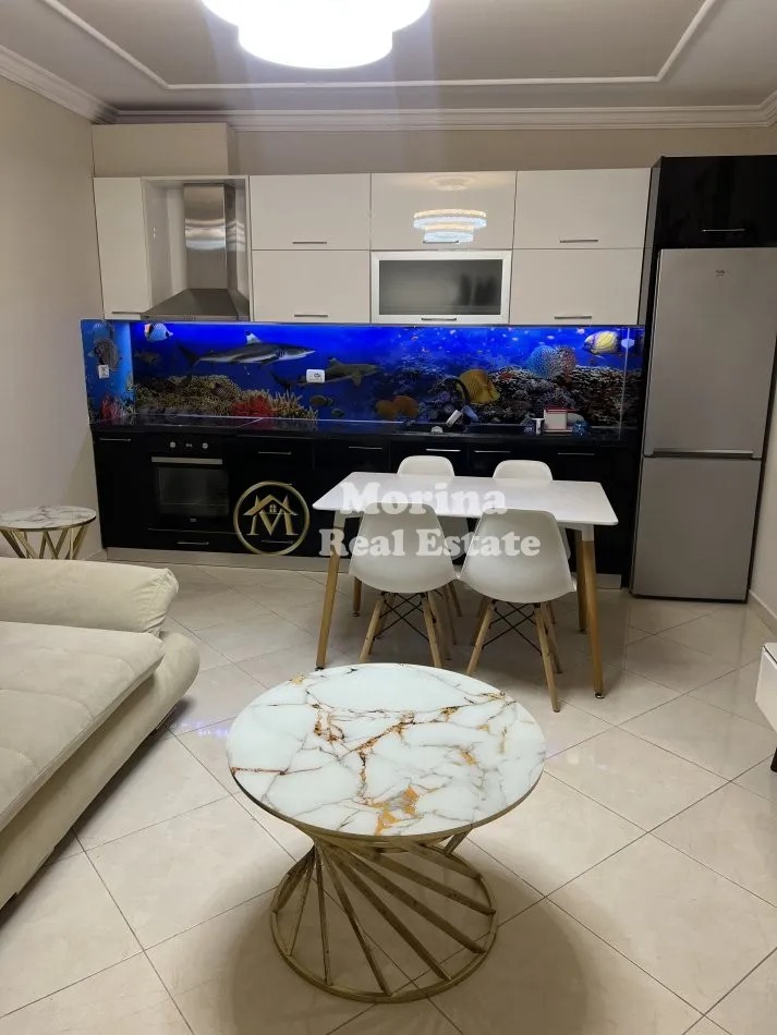 Tirane, jepet me qera apartament 1+1 Kati 1, 70 m² 600 € (Oxhaku)