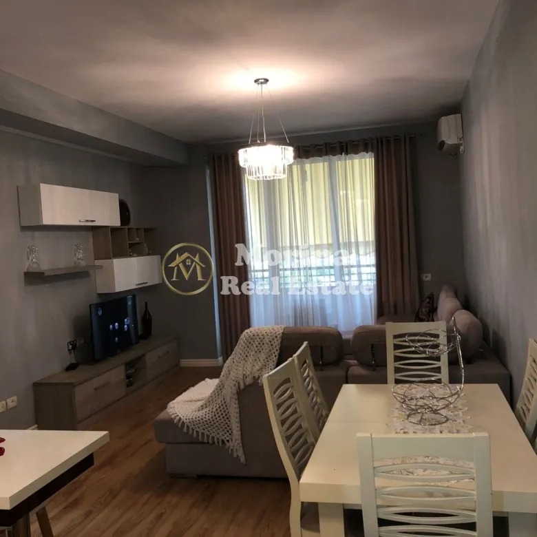 Tirane, jepet me qera apartament 3+1+Ballkon Kati 3, 120 m² 450 € (Kamez)