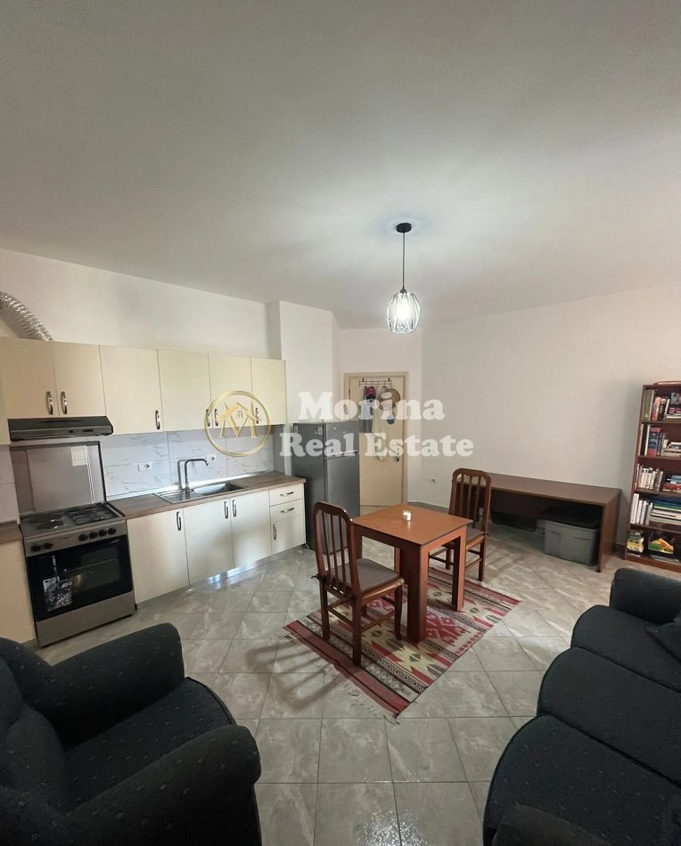 Tirane, jepet me qera apartament 1+1 Kati 2, 70 m² 500 € (Liqeni i Thate, Rruga Peti)