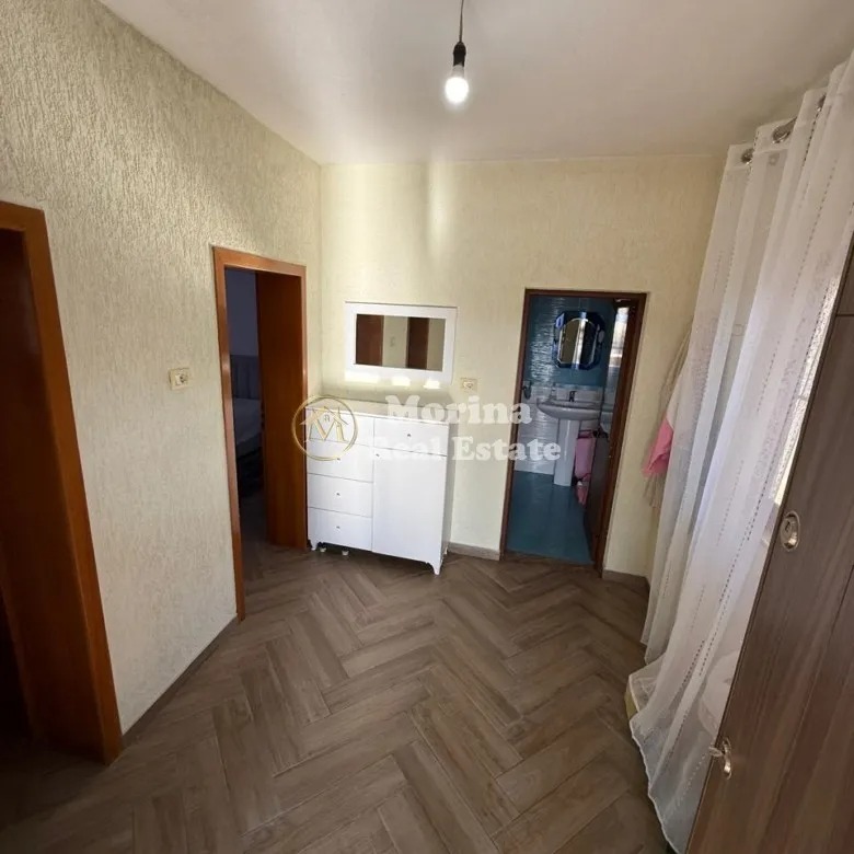 Tirane, jepet me qera shtepi 1+1 Kati 2, 75 m² 500 € (Rruga 5 Maji)