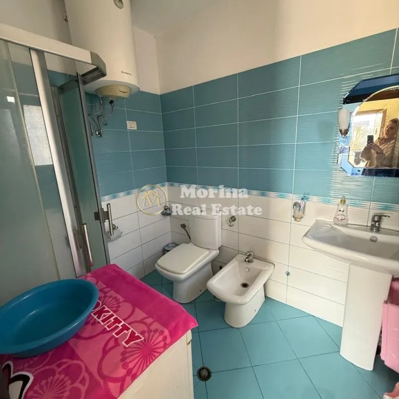 Tirane, jepet me qera apartament 2+1 Kati 1, 150 m² 900 € (Rruga 5 Maji)