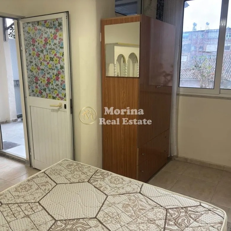 Tirane, jepet me qera apartament 1+1 Kati 3, 55 m² 550 € (Qender)