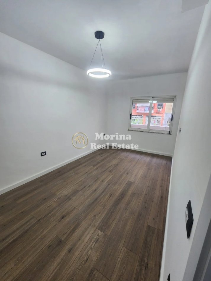 Tirane, shitet apartament 1+1 Kati 2, 77 m² 180.000 € (Komuna e Parisit)