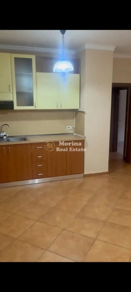 Tirane, jepet me qera apartament 1+1 Kati 6, 90 m² 800 € (Blloku)