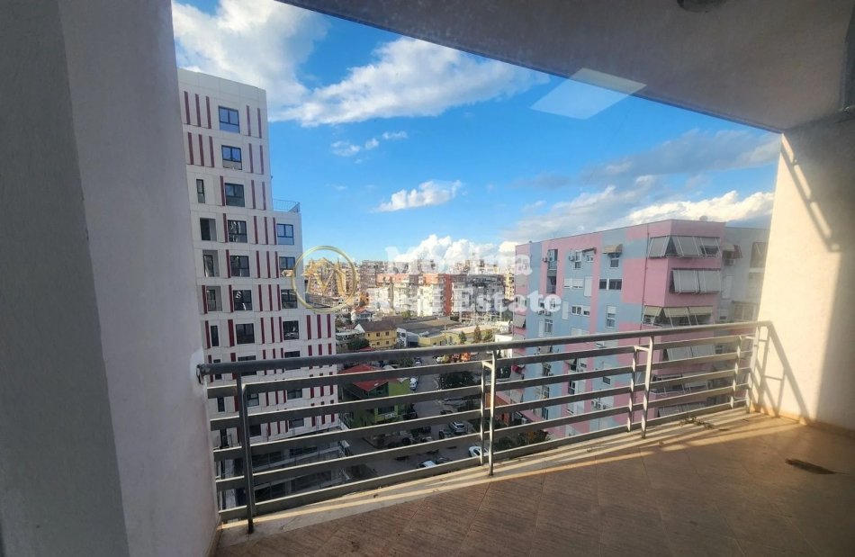 Tirane, jepet me qera ambjent biznesi Kati 6, 106 m² 800 € (Zogu i Zi)