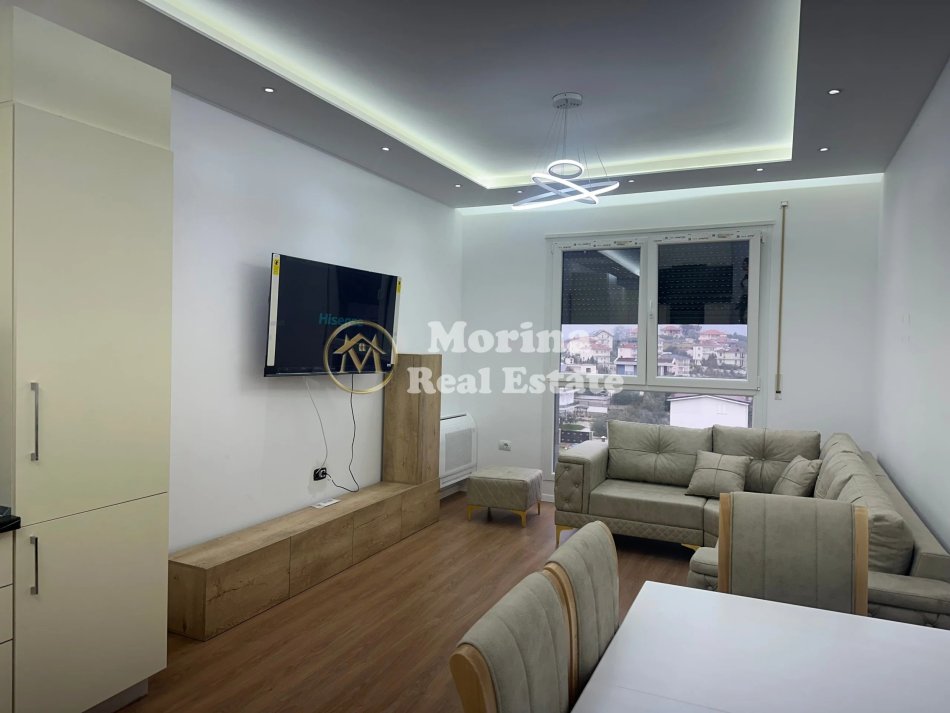 Tirane, jepet me qera apartament 3+1 Kati 7, 140 m² 500 € (Paskuqan)