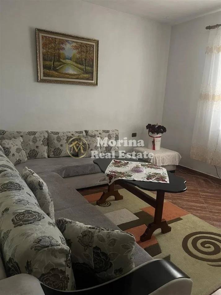 Tirane, jepet me qera apartament 2+1 Kati 1, 100 m² 350 € (Universiteti Bujqesor)