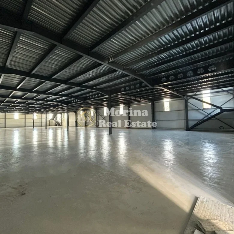 Tirane, jepet me qera ambjent biznesi Kati 2, 3.000 m² 20.000 € (Rruga e Arbrit)