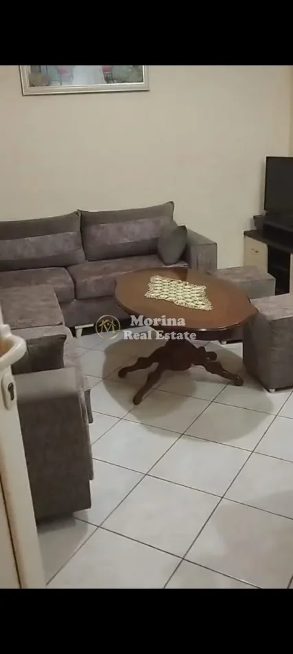 Tirane, jepet me qera apartament 1+1 Kati 2, 80 m² 330 € (Laprake)