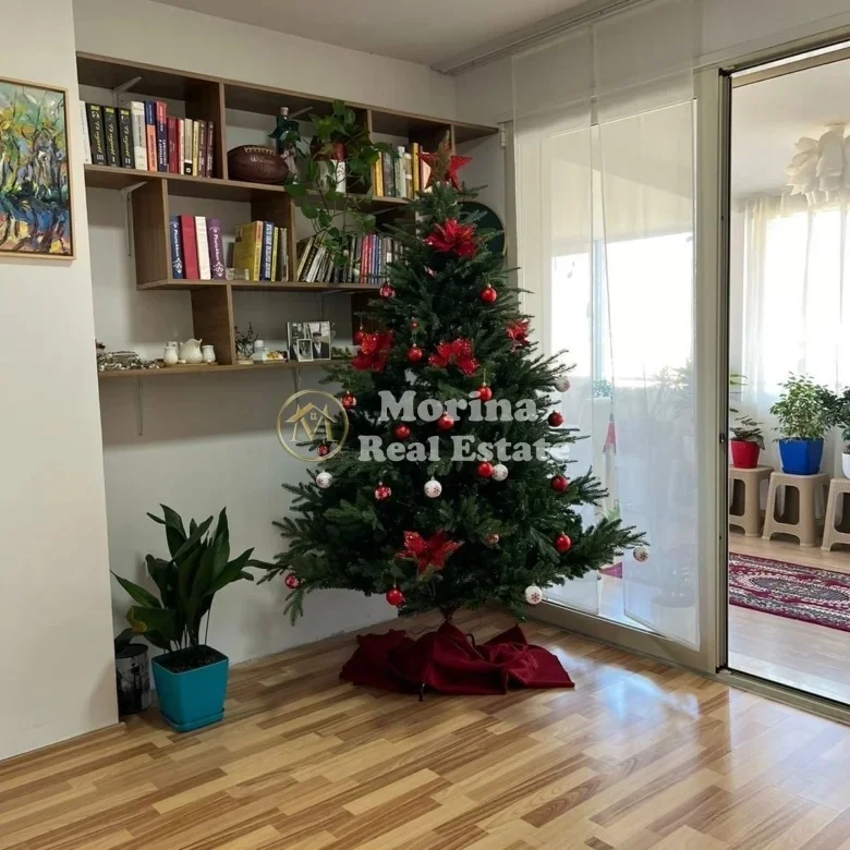 Tirane, jepet me qera apartament 2+1 Kati 8, 115 m² 550 € (Astir)