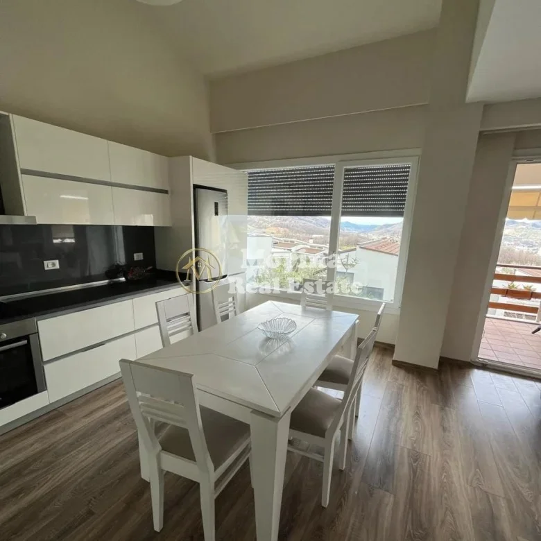 Tirane, jepet me qera apartament 2+1 Kati 2, 130 m² 1.500 € (Teg, Long Hill)