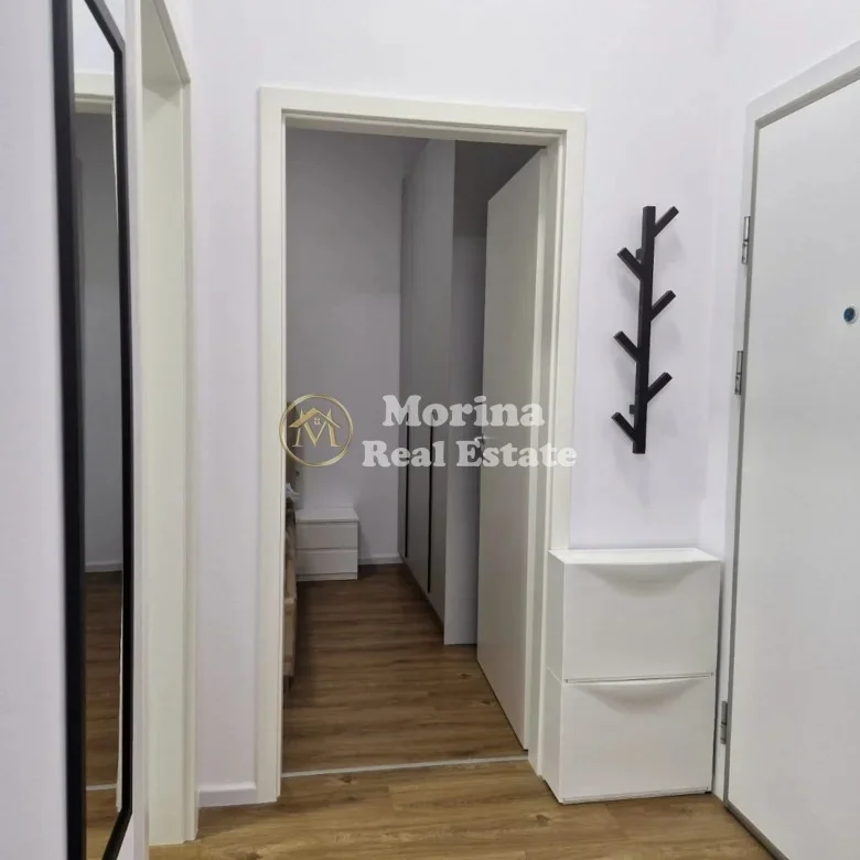 Tirane, jepet me qera apartament 1+1 Kati 6, 50 m² 450 € (Ali Demi)