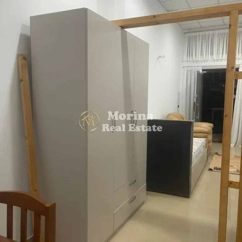Tirane, jepet me qera apartament 1+1 Kati 1, 40 m² 420 € (Vilat Gjermane)