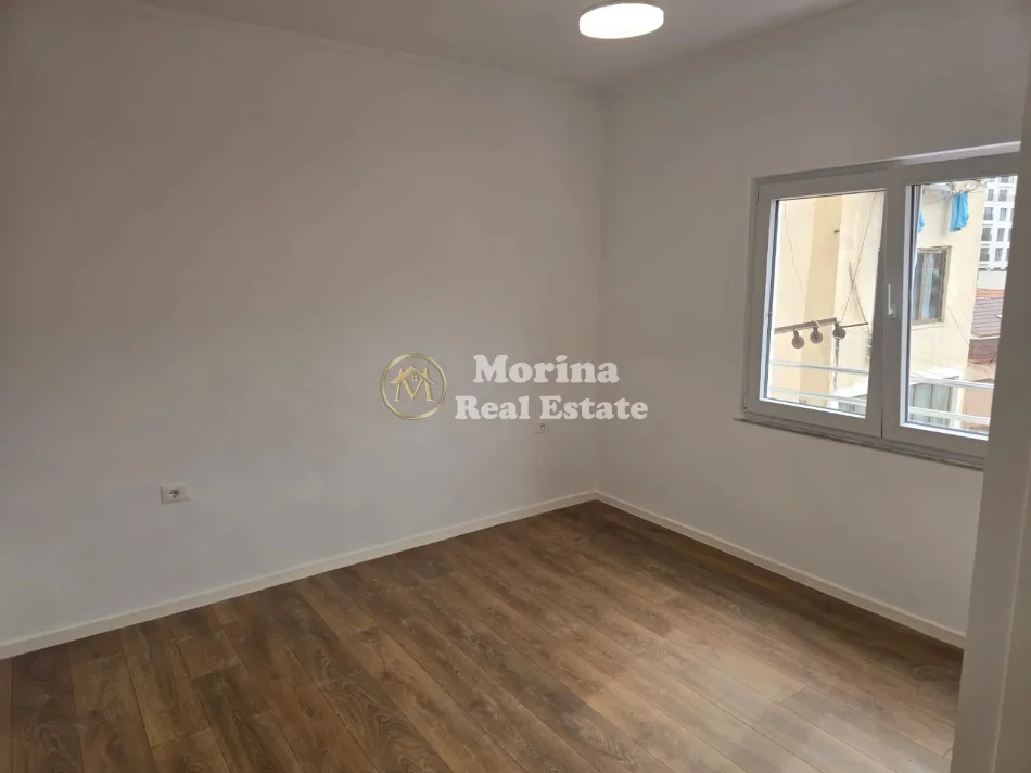 Tirane, shitet apartament 1+1 Kati 4, 40 m² 122.000 € (Pazari i Ri)