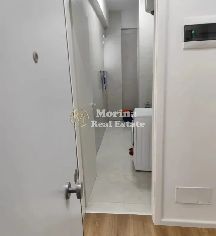 Tirane, jepet me qera apartament 1+1 Kati 3, 60 m² 400 € (Fresku)