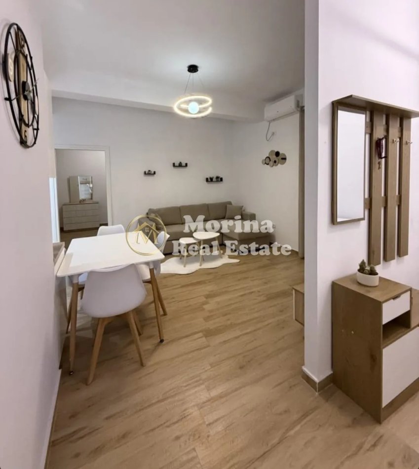 Tirane, jepet me qera shtepi 1+1 Kati 1, 55 m² 400 € (Yzberisht)