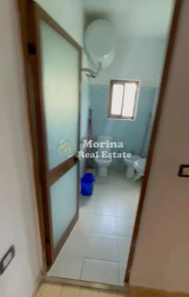 Tirane, jepet me qera apartament 1+1 Kati 3, 40 m² 350 € (Senatorium)