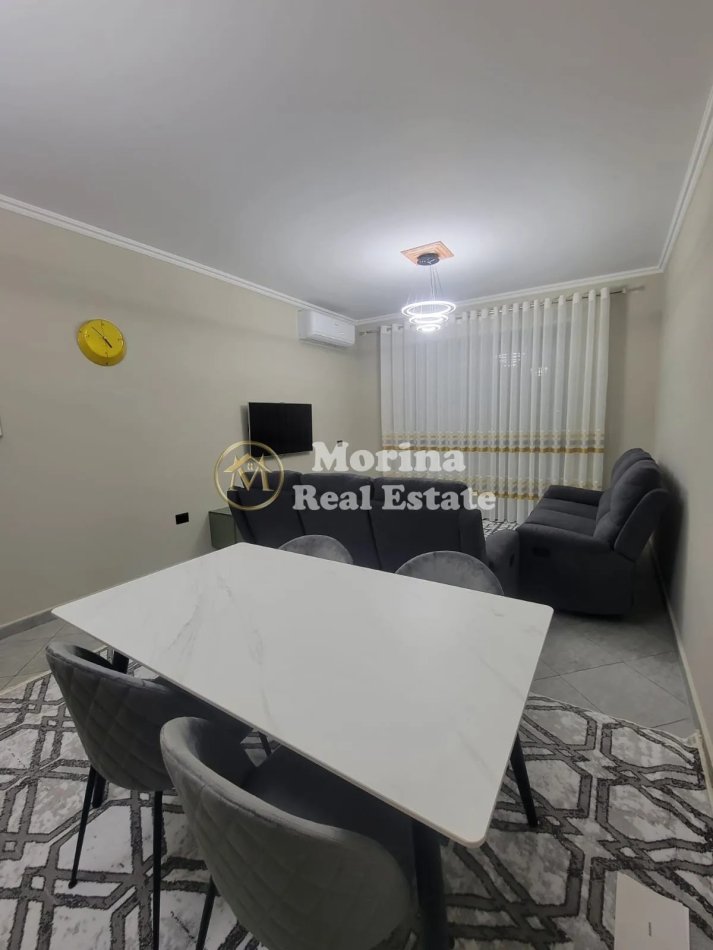 Tirane, jepet me qera apartament 1+1 Kati 4, 65 m² 450 € (Fresku)