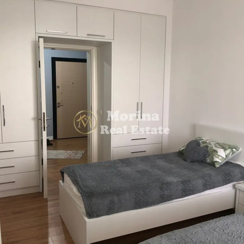 Tirane, jepet me qera apartament 3+1+Ballkon Kati 3, 120 m² 450 € (Kamez)