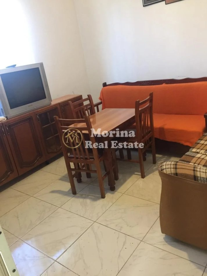 Tirane, jepet me qera shtepi 1+1 Kati 1, 45 m² 350 € (Nenstacioni Elektrik)