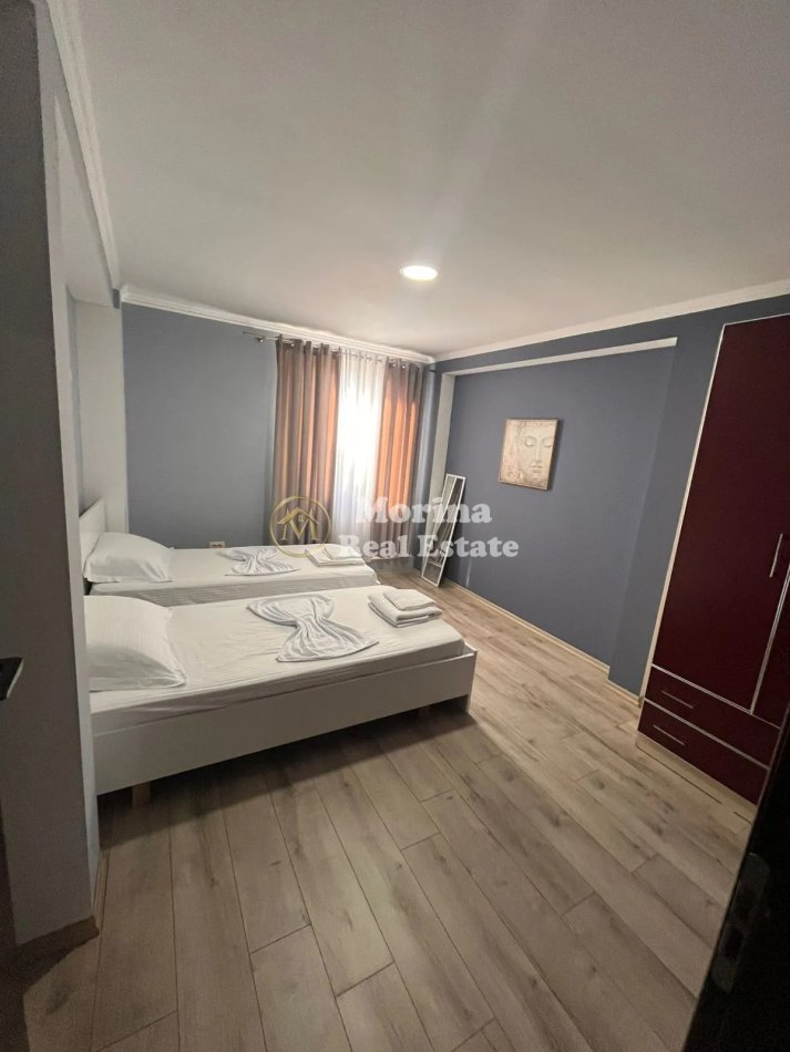 Tirane, jepet me qera apartament 2+1 Kati 3, 120 m² 550 € (Rruga Lord Bajroni)