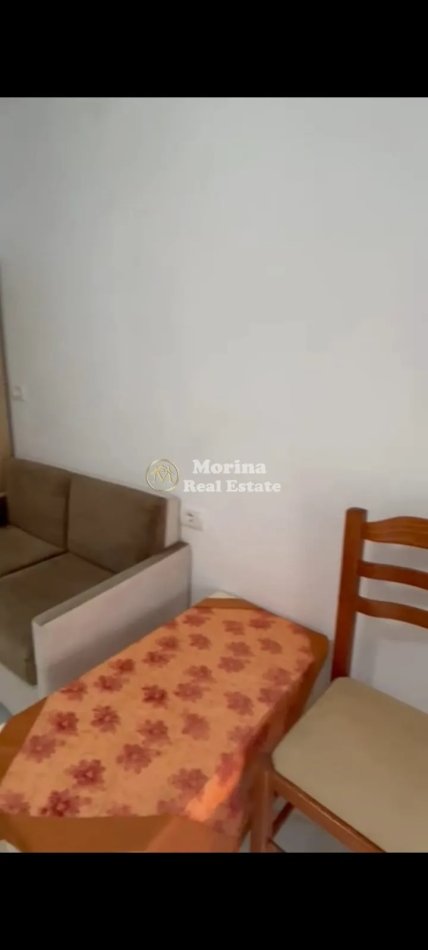 Tirane, jepet me qera garsonier Kati 1, 40 m² 250 € (Laprake)