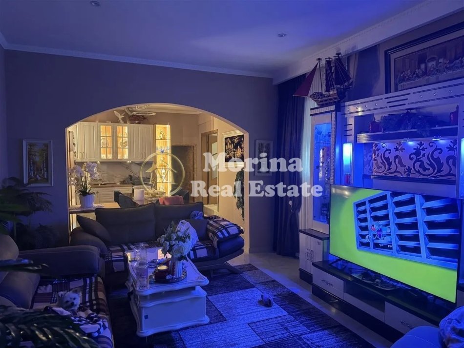 Tirane, shitet Vile 1 Katshe , 167 m² 150.000 € (Vasil Shanto)