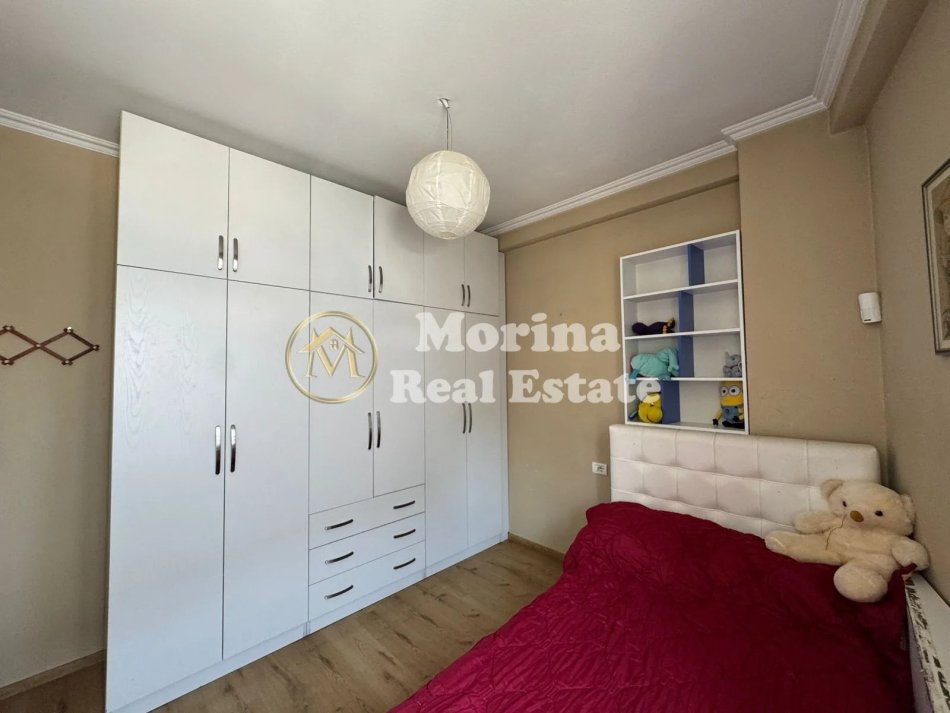 Tirane, jepet me qera apartament 2+1 Kati 4, 100 m² 1.000 € (Komuna Parisit)