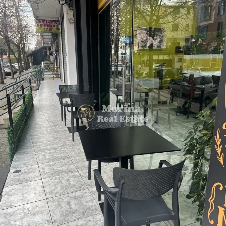 Tirane, shitet ambjent biznesi Kati 1, 42 m² (Rruga 5 Maji)