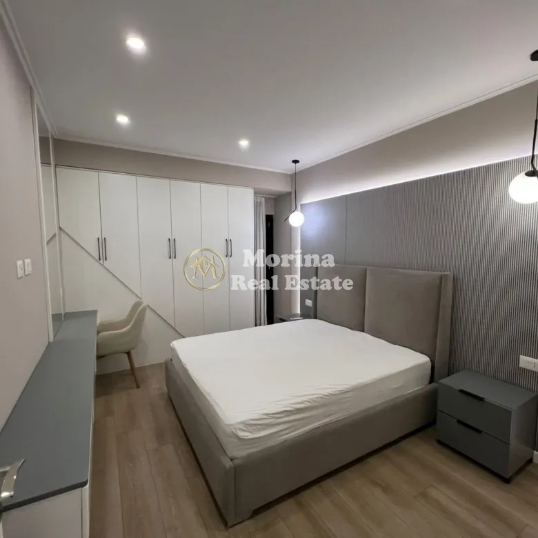 Tirane, jepet me qera apartament 1+1 Kati 11, 67 m² 750 € (Square 21)