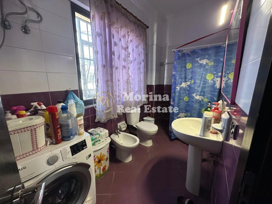 Tirane, shitet Vile , 384 m² 720.000 € (Selite)