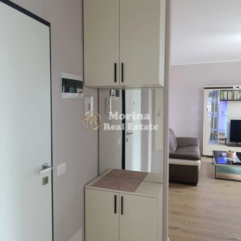 Tirane, jepet me qera apartament 1+1+Ballkon Kati 4, 60 m² 550 € (Rruga Siri Kodra)