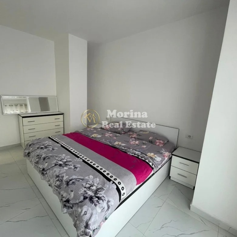 Tirane, jepet me qera apartament 1+1 Kati 1, 85 m² 650 € (Zogu i ZI)