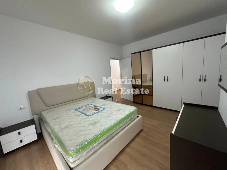 Tirane, jepet me qera apartament 3+1 Kati 7, 140 m² 500 € (Paskuqan)