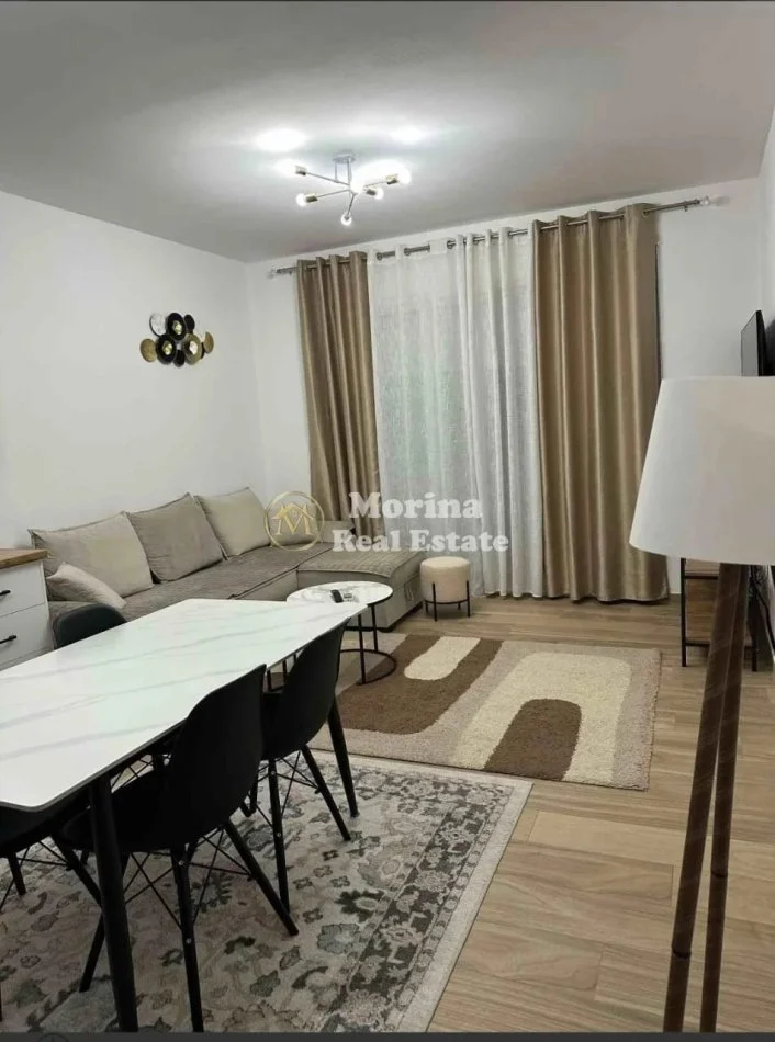 Tirane, jepet me qera apartament 2+1 Kati 7, 83 m² 400 € (Univers City)