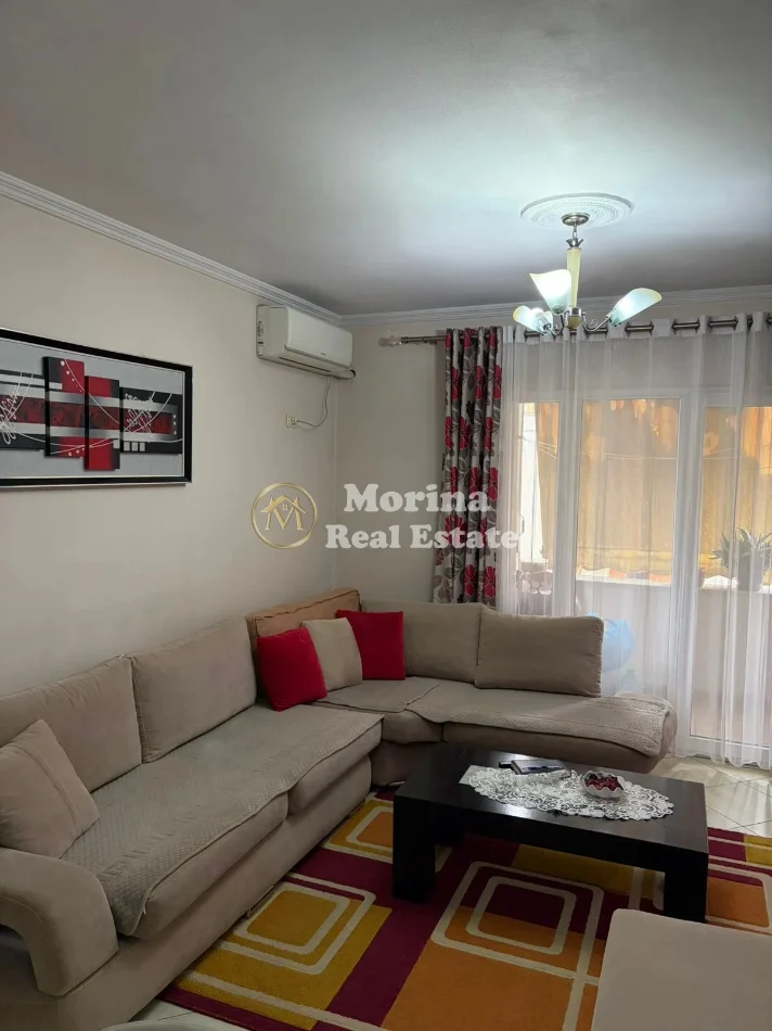 Tirane, jepet me qera apartament 2+1 Kati 5, 90 m² 450 € (Casa Italia)