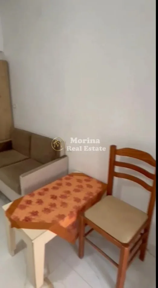 Tirane, jepet me qera garsonier Kati 1, 25 m² 250 € (Laprake)