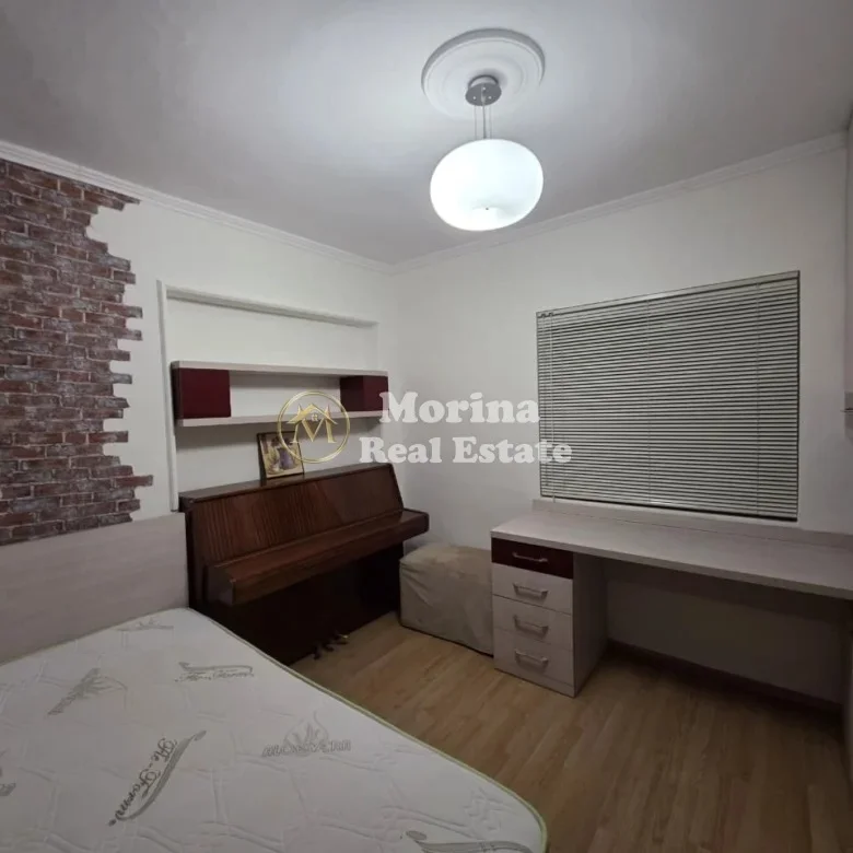 Tirane, jepet me qera apartament 4+1 Kati 6, 120 m² 1.500 € (Rruga Mine Peza)