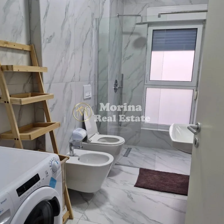 Tirane, jepet me qera apartament 1+1 Kati 6, 50 m² 450 € (Ali Demi)