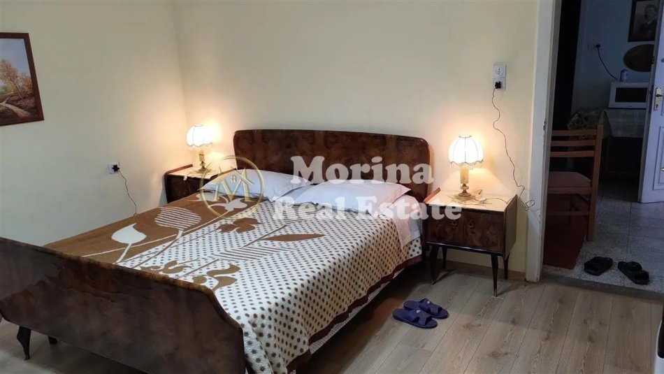 Tirane, jepet me qera apartament 1+1 Kati 1, 80 m² 600 € (Rruga Fortuzi)