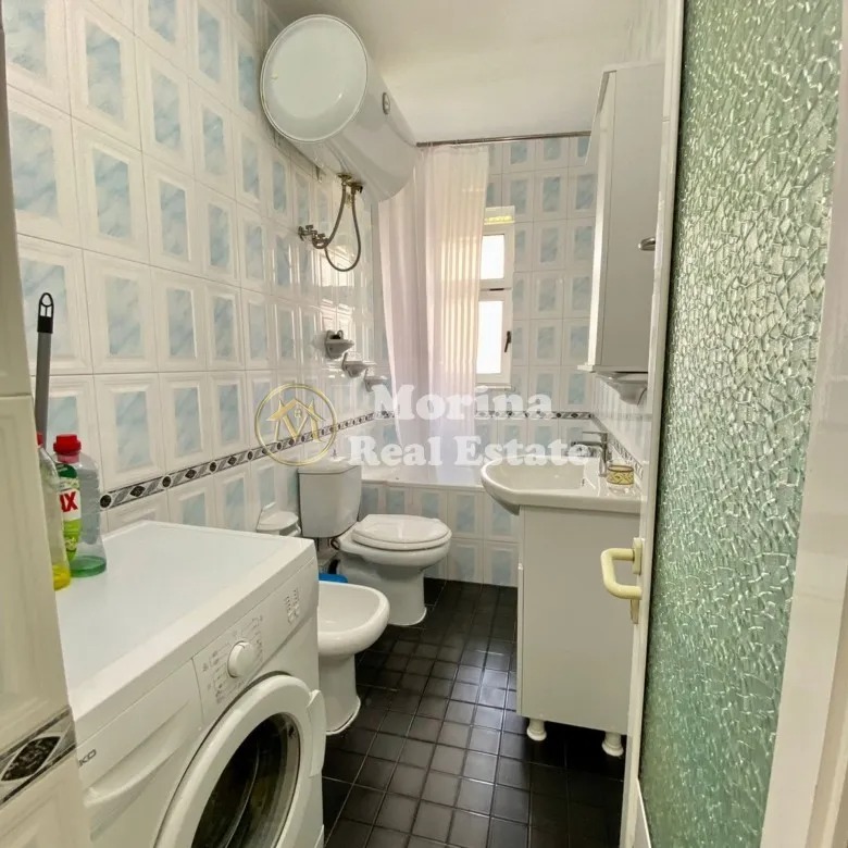 Tirane, jepet me qera apartament 2+1 Kati 2, 80 m² 700 € (Rruga Fortuzi)