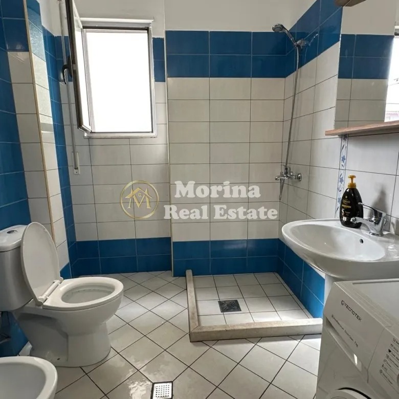 Vlore, jepet me qera apartament 2+1+Ballkon Kati 7, 98 m² 400 € (Vlore, Bulevardi Ismail Qemali)
