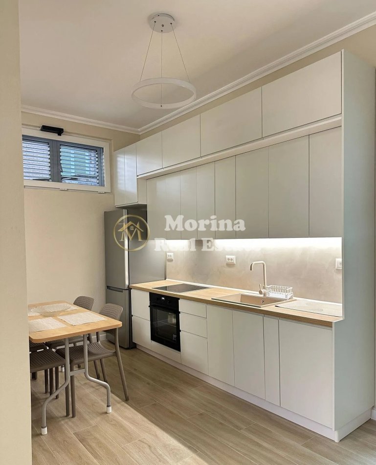 Tirane, jepet me qera apartament 1+1 Kati 1, 58 m² 550 € (Oxhaku)