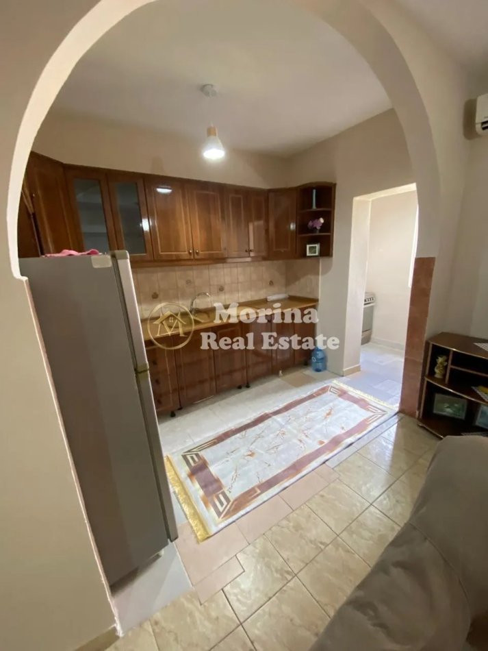 Tirane, jepet me qera apartament 2+1 Kati 5, 100 m² 650 € (Rruga Elbasanit, Ambasada Amerikane)