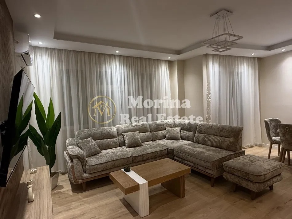 Tirane, jepet me qera apartament 2+1+Ballkon Kati 2, 150 m² 800 € (Liqeni i Thate)