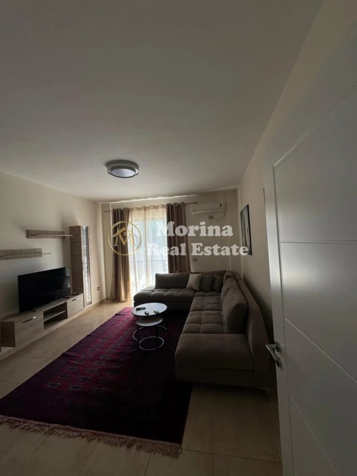Tirane, jepet me qera apartament 2+1 Kati 2, 90 m² 550 € (Pallati Brigadave)