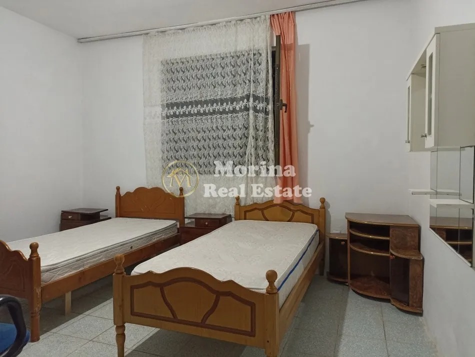 Tirane, jepet me qera apartament 2+1 Kati 1, 85 m² 360 € (Don Bosko)